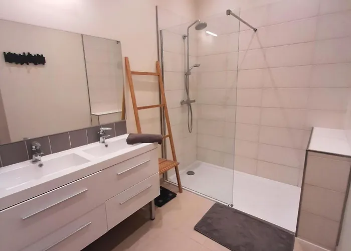 L'oasis Lumiere - T3 Central, Fibre, Tv Connectee Apartamento *